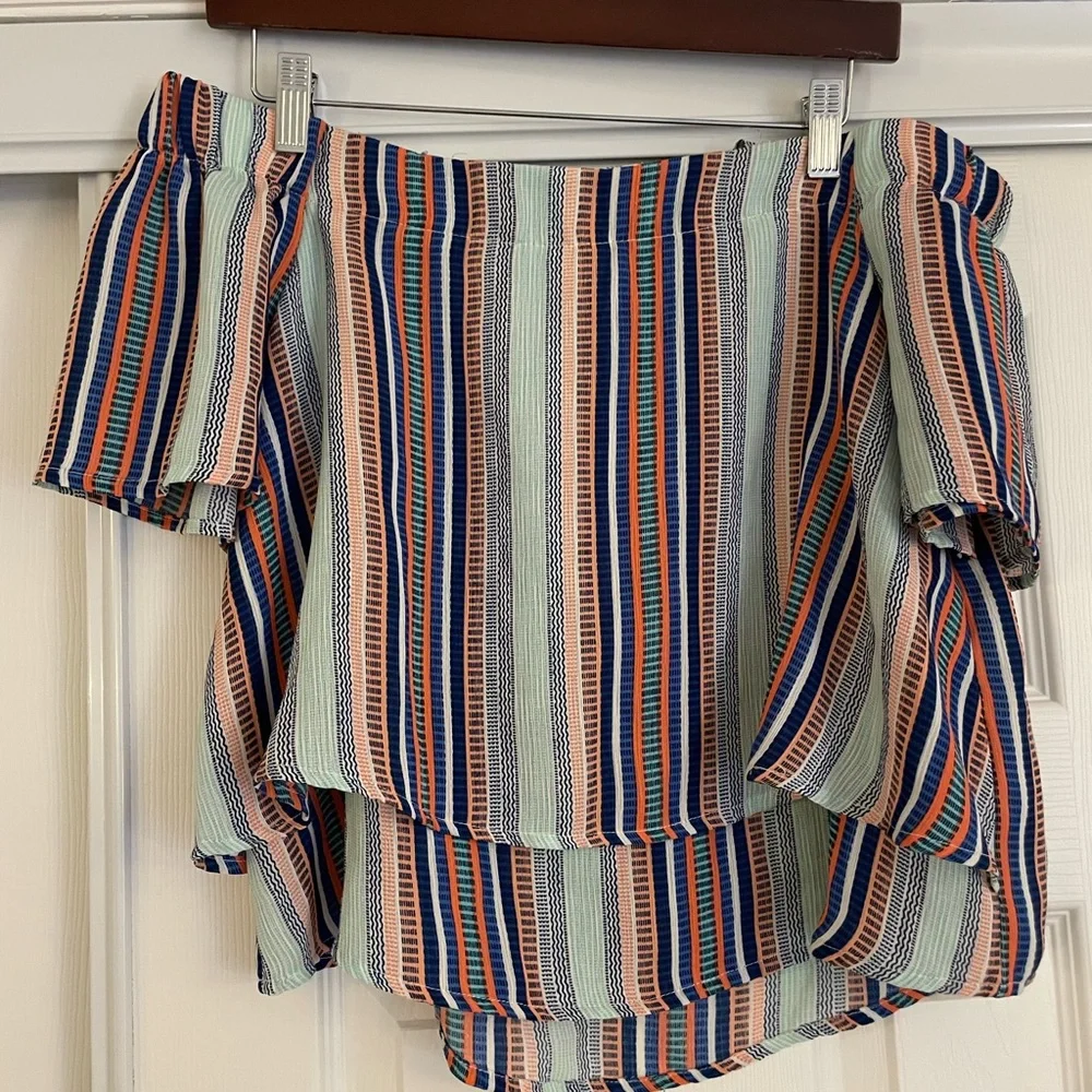 Lily White Striped Off Shoulder Ruffle Top Size S - Picture 3 of 8